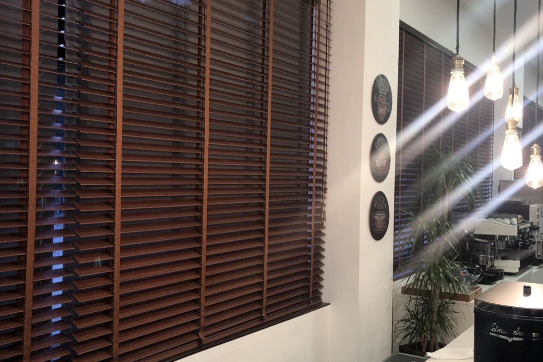 Venezianos de Madeira Venezianos de Madeira